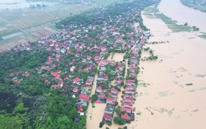  Mực nước sông Hồng qua địa phận Lào Cai đang rút  sau khi bất ngờ dâng cao - Ảnh 7.