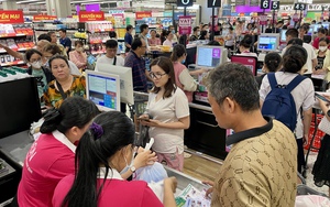 Saigon Co.op ồ ạt mở siêu thị mới, đấu lại Big C, Aeon - Ảnh 2.