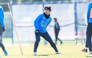 Công Phượng được khen sau trận đầu đá chính cho Yokohama FC  - Ảnh 3.