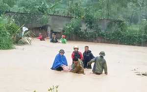 Nước lũ đổ về cuồn cuộn, nhiều nơi ở Thái Nguyên chìm trong biển nước- Ảnh 12.