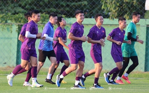 Tiền đạo xuất sắc nhất ASEAN Cup 2024: CĐV Việt Nam khiến Supachok "ngửi khói" Nguyễn Xuân Son- Ảnh 6.