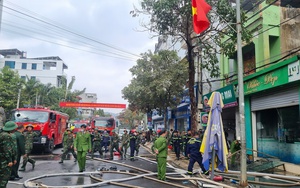 Ô tô bán tải cháy rụi trên TPH.CM – Long Thành – Dầu Giây, các phương tiện ùn ứ, di chuyển chậm - Ảnh 6.