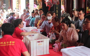 Những hội quán người Hoa nổi tiếng tại TP.HCM - Ảnh 7.