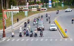 Công bố quyết định nghỉ hưu cho 21 cán bộ thuộc Công an tỉnh Lâm Đồng - Ảnh 7.