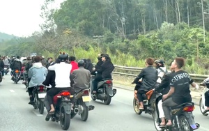Truy tìm 2 thanh niên đánh người tới tấp sau va chạm giao thông - Ảnh 5.