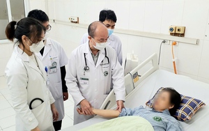 Người đàn ông "chửa phân" suốt 3 năm, bụng càng ngày càng lớn  - Ảnh 3.