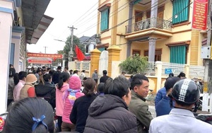 Khám nghiệm hiện trường, điều tra nguyên nhân bé gái 5 tháng tuổi tử vong ở Long Biên, Hà Nội- Ảnh 5.
