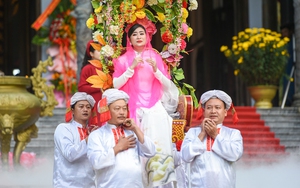 Thái Nguyên: Hàng vạn người dân đổ về Lễ hội Lồng Tồng ATK Định Hoá và khai Hội Báo Xuân 2025- Ảnh 8.