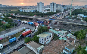 Cố Tổng Bí thư Nguyễn Văn Linh, Thủ tướng Võ Văn Kiệt...nằm trong danh sách 50 cá nhân tiêu biểu TP.HCM - Ảnh 4.