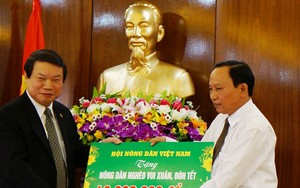 Hội NDVN trao quà tết cho 80 hộ nông dân nghèo Quảng Nam