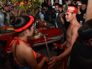 Lễ hội phồn thực khiến du khách "đỏ mặt" ở Phú Thọ