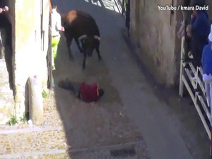 Thủng nội tạng trong lễ hội chạy với bò tót ở Tây Ban Nha