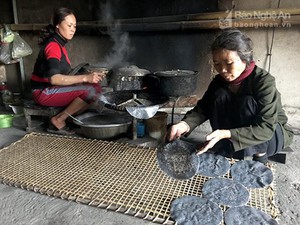 Bánh đa làng nghề 300 năm thơm nức mũi, Việt kiều Đức, Nga thích mê
