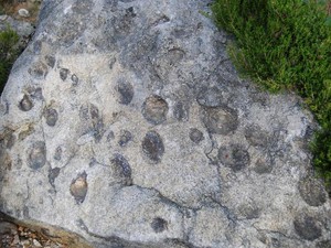 Bí ẩn những tảng đá biết "sinh con" ở Bồ Đào Nha