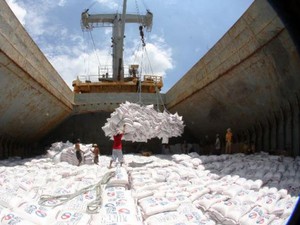 3 doanh nghiệp bị Trung Quốc dừng nhập gạo: Do gạo bị lẫn hạt cỏ?