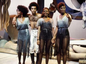 Nhóm Boney M muốn ăn "bún chả Obama" trong lần trở lại Việt Nam