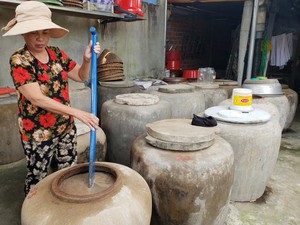 Đà Nẵng: “Tiêu chuẩn vàng” của làng nghề nước mắm Nam Ô