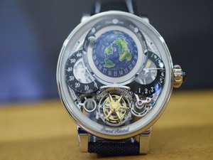 Những điều bất ngờ về chiếc đồng hồ "nhỏ mà có võ", giá hơn chục tỷ đồng