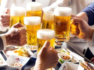 Cổ phiếu bia rượu "mất Tết" vì Nghị định 100