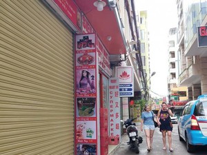 Nha Trang: Khách Trung Quốc vắng hoe, nhiều hàng quán tạm nghỉ