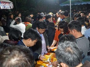 Không phát ấn đền Trần, dừng tổ chức hát quan họ tại hội Lim vì dịch virus Corona