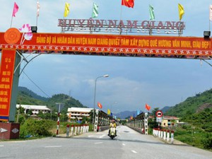 Nông thôn mới huyện Nam Giang: Giao thông “mở đường” đưa về no ấm