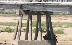 Quảng Ngãi: Cầu Trà Khúc (cũ) có nguy cơ sập 