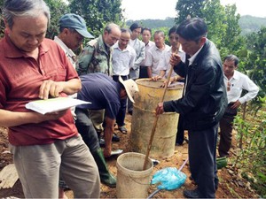 Lợi nhiều bề nhờ ủ rác thải nông nghiệp thành phân bón