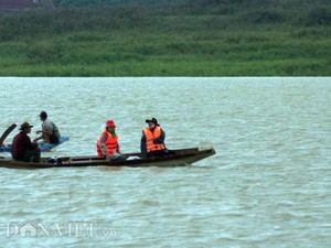 Tìm thấy 2 thi thể vụ lật xuồng hồ thủy điện Đại Ninh