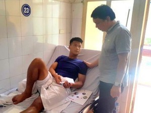 Bị gãy chân, Dương Văn Hào có được bảo hiểm trả phí điều trị?