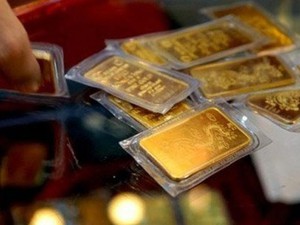Vàng bớt ‘lấp lánh’, ngân hàng đầu tiên xin ‘chấm dứt’ hoạt động kinh doanh vàng miếng