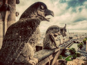 Nhà thờ Đức Bà: Ngụ ý ẩn sau các bức tượng 'ác quỷ quan sát thành Paris'