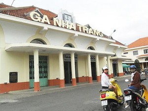 Ai đang thèm khát ‘đất vàng’ để thao túng di dời ga Nha Trang?