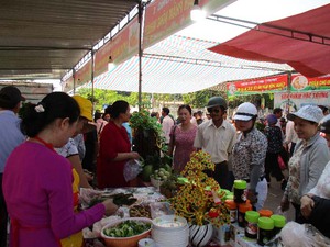 Phiên chợ OCOP Đà Nẵng cơ man sản phẩm sạch, độc lạ