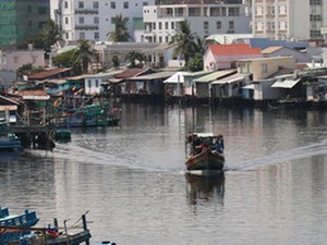 Kiên Giang: &quot;Phá hủy thiên đường chỉ cần vài người ngu ngốc&quot;