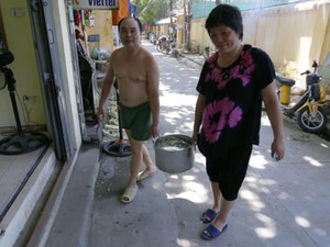 5 ngày mất nước sạch, người HN không dám… đi vệ sinh