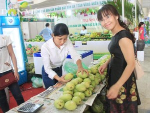 Tuần lễ nông sản an toàn Nam Bộ thu hút 20 vạn khách tham quan mua sắm