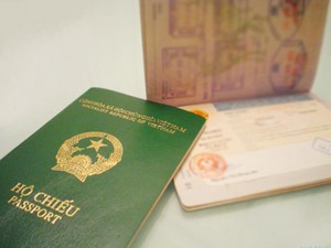 Làm gì khi mất hộ chiếu ở nước ngoài?
