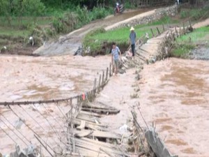 Sơn La: Lũ khủng khiếp cắt ngang đường quốc lộ 6