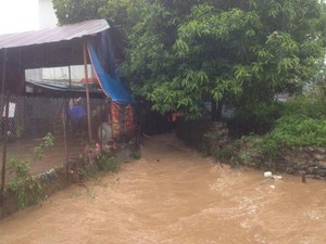 Clip: Ảnh hưởng bão số 2, nhà dân ở Sơn La ngập sâu cả mét