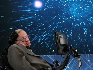 Stephen Hawking: Con người sẽ sống trên hành tinh khác trong 100 năm tới