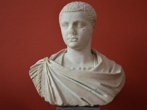 Đời sống tình dục trụy lạc của ông hoàng La Mã cổ đại