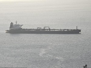 Đặc nhiệm Anh bất ngờ đột kích, bắt tàu chở dầu từ Iran đến Syria