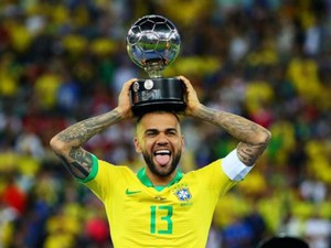 Cầu thủ hay nhất Copa America 2019 lên MXH đăng tin... tìm việc làm