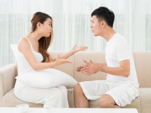 Yêu 6 năm rồi chia tay, người yêu nằng nặc đòi đền &quot;cái ngàn vàng&quot;