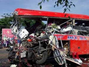 Nóng 24h qua: Xe khách gây tai nạn 12 người chết “lột xác” thành xe mới