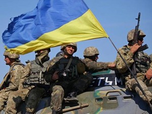 Chiến sự Donbas: Pháo kích dữ dội, 5 binh sĩ Ukraine thương vong