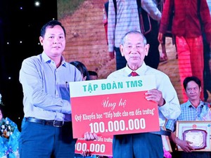 TMS Group tài trợ học bổng khuyến học năm 2019