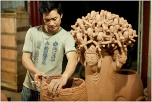 Triển lãm điêu khắc gốm “Di cư” của Nguyễn Tuấn