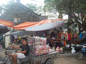 Ngang nhiên xâm hại di tích: Mất di tích vì... ai cũng có quyền